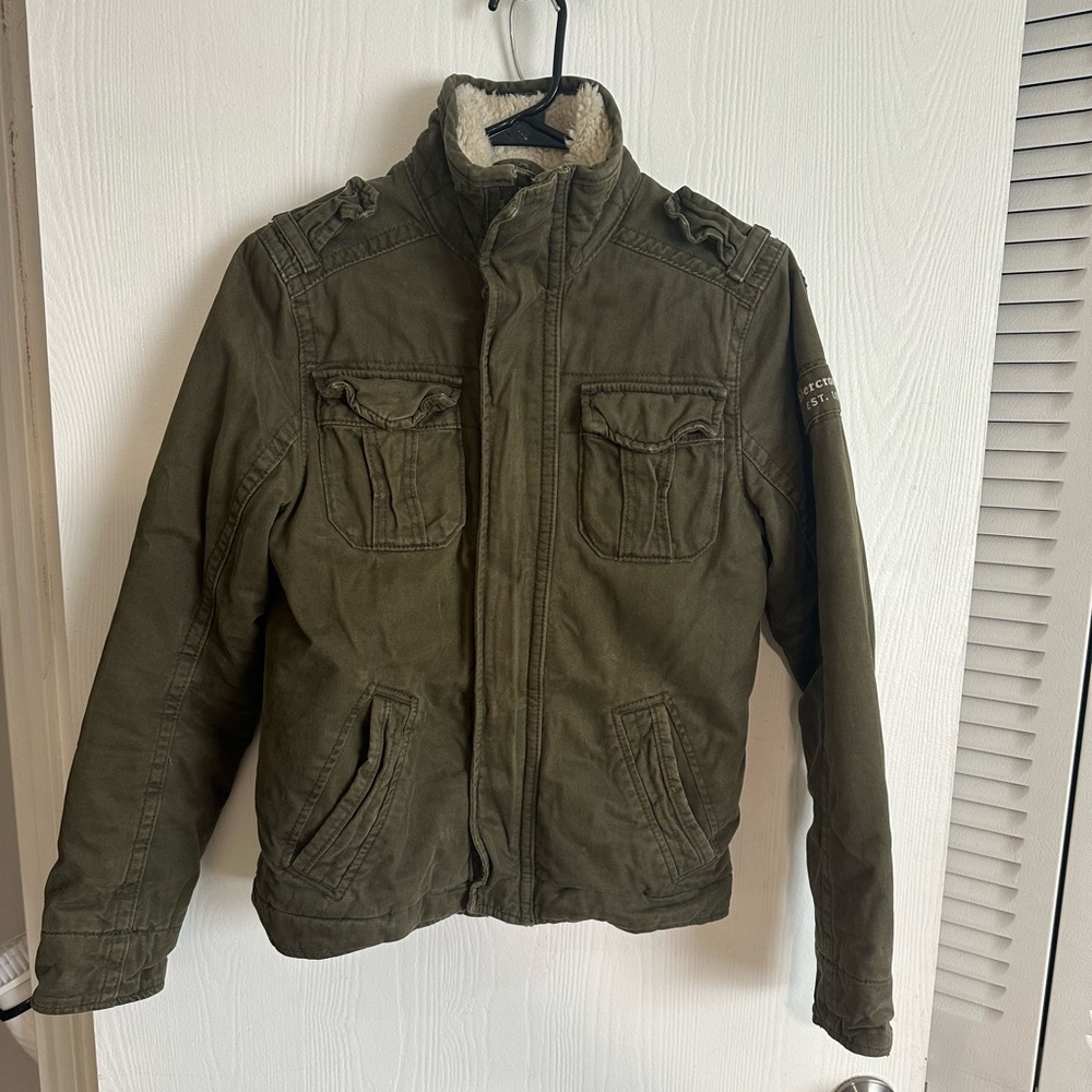 Abercrombie Kids lightly worn green jacket size L